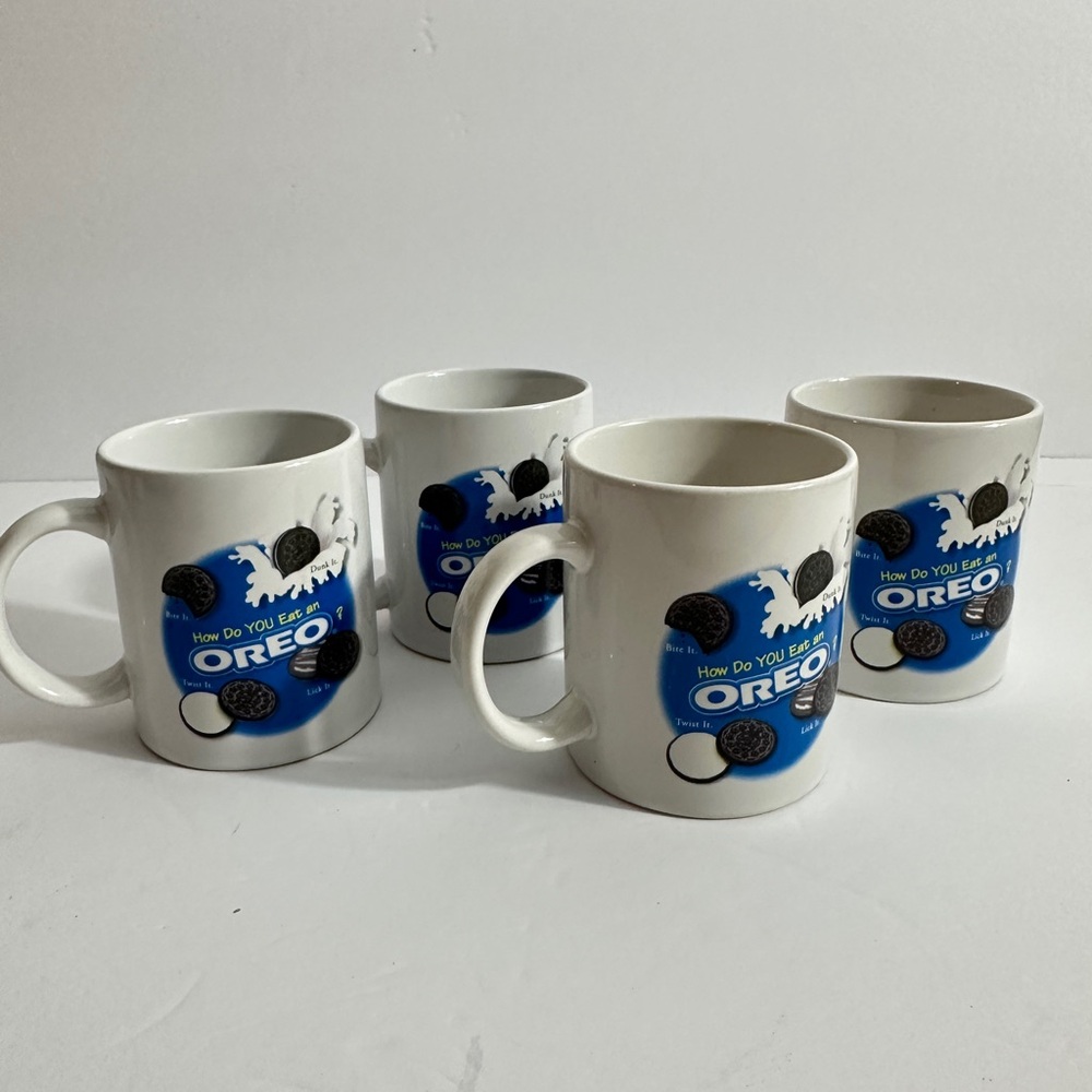 Vintage Set of 4 Nabisco Oreo "How Do You Eat An Oreo?" collectible ceramic mugs